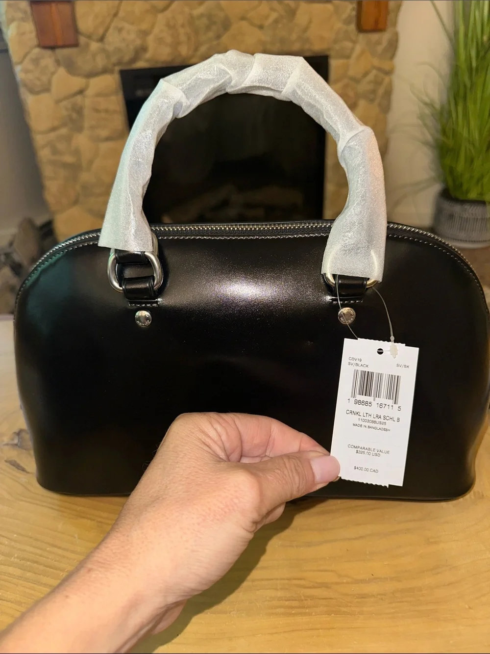 🖤🩷🖤Coach Black Dome Satchel with Pink Charm Accent NWT